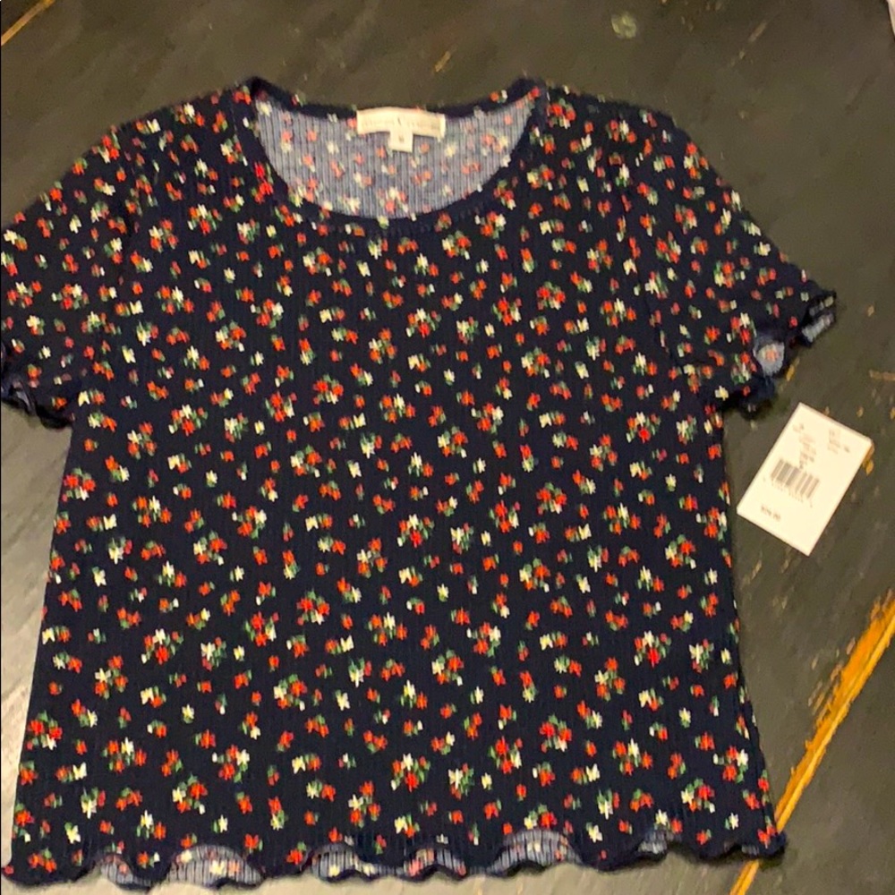 Moa Moa short sleeved crop sz M